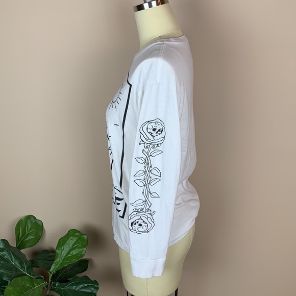 Eighty Eight Savage Skulls and Roses Long Sleeve white Tee - Size Small - Picture 2 of 7